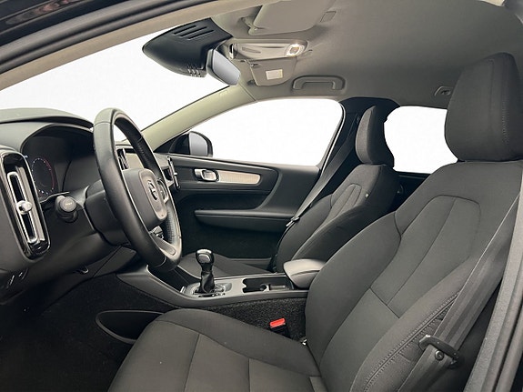 Volvo XC40 10 of 29