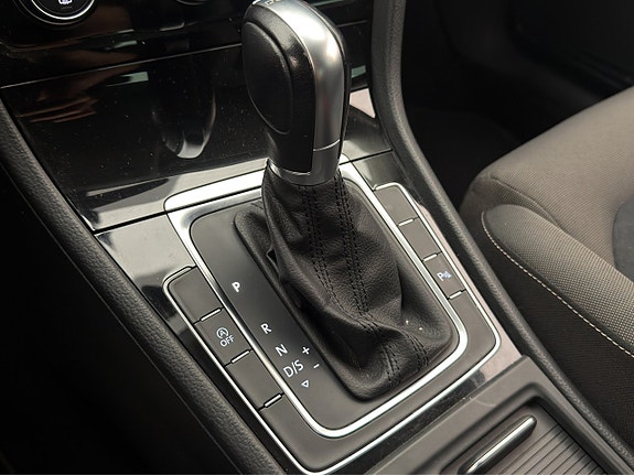Volkswagen Golf I 18 of 28