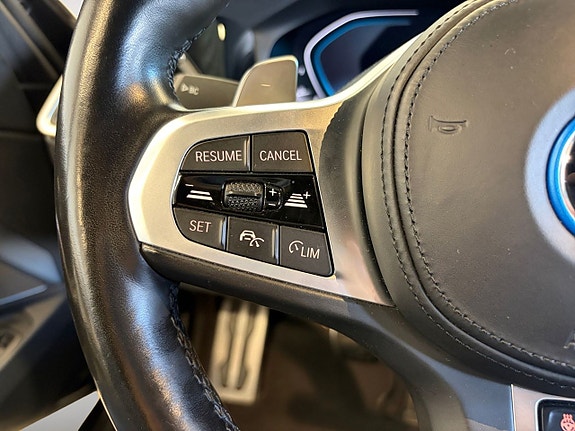 BMW 330e 21 of 22