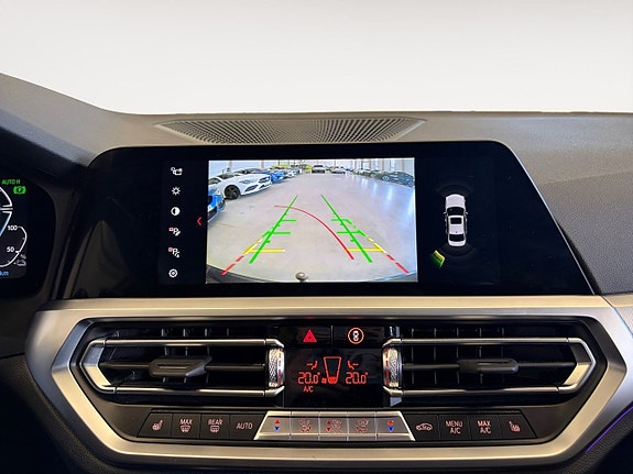 BMW 330e 18 of 22