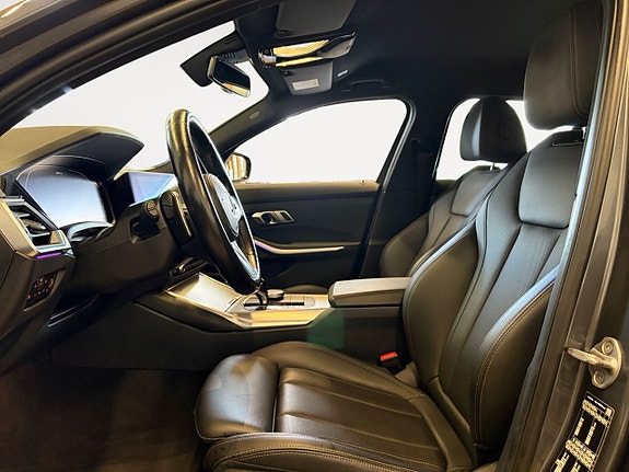 BMW 330e 9 of 22