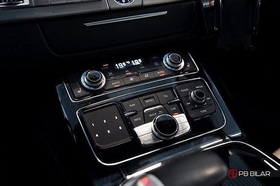 Audi A8 21 of 25