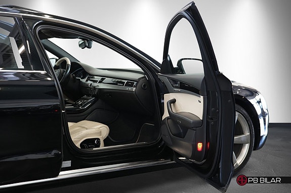 Audi A8 10 of 25
