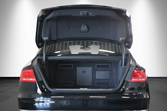 Audi A8 6 of 25