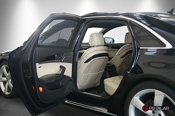 Audi A8 9 of 25