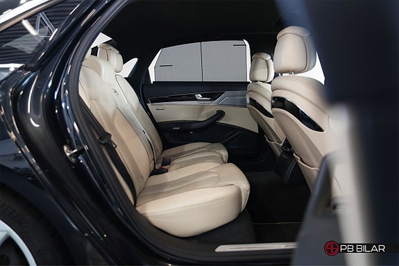 Audi A8 14 of 25