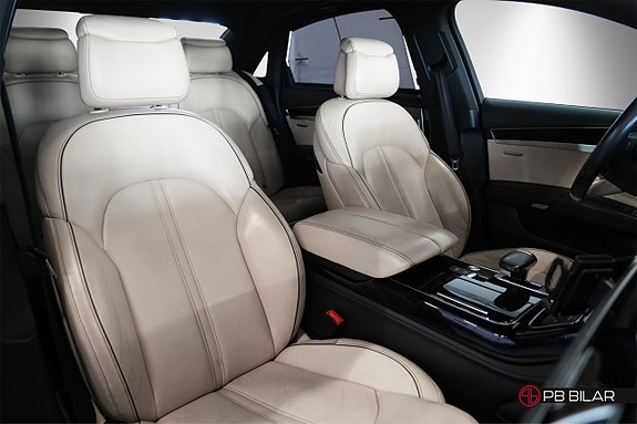 Audi A8 12 of 25