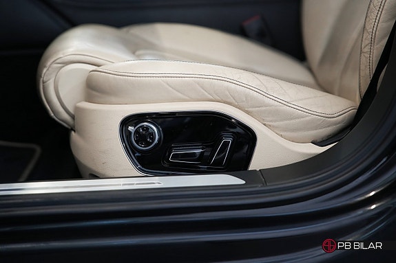 Audi A8 8 of 25