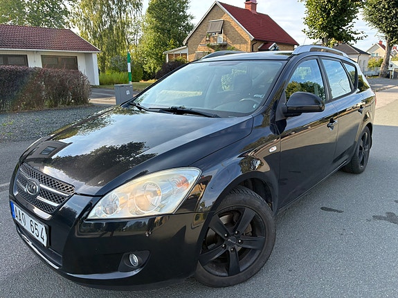 Kia Ceed 2 of 6
