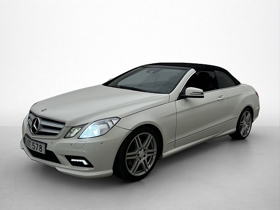 Mercedes-Benz E200 10 of 30