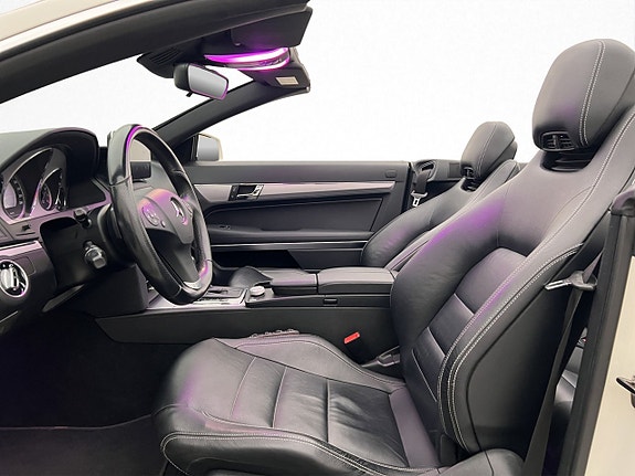 Mercedes-Benz E200 12 of 30