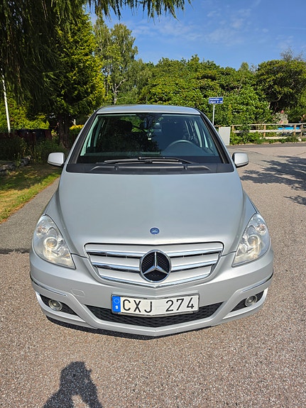 Mercedes-Benz B180 9 of 10