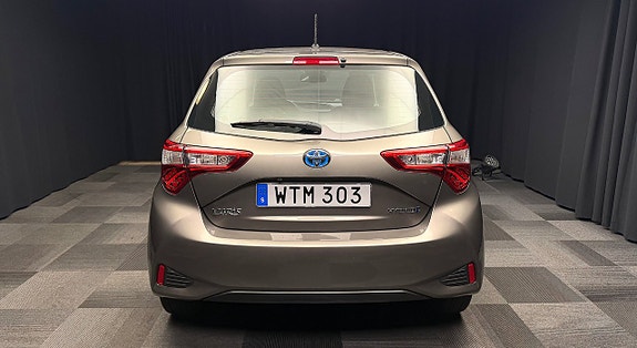 Toyota Yaris 5 of 29