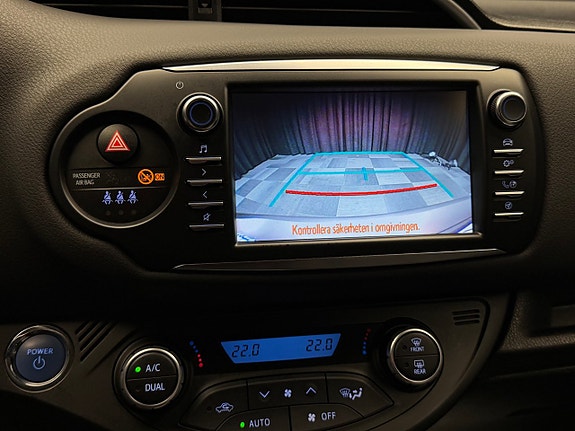 Toyota Yaris 22 of 29