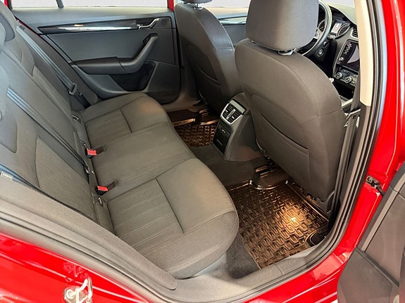 Skoda Octavia 13 of 17