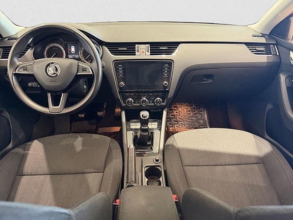 Skoda Octavia 9 of 17
