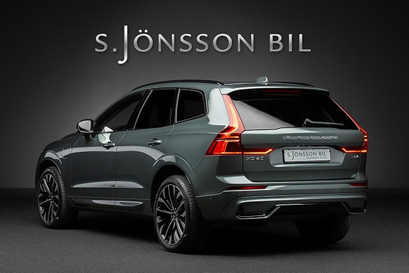 Volvo XC60 2 of 17