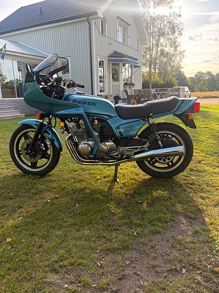 Honda Cb750 f2 2 of 5