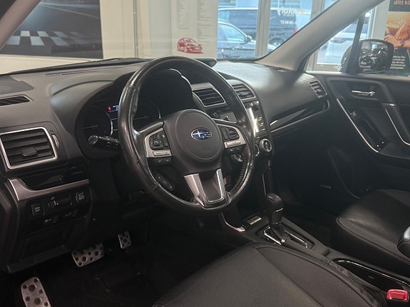 Subaru Forester 8 of 17