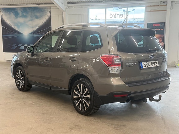 Subaru Forester 2 of 17