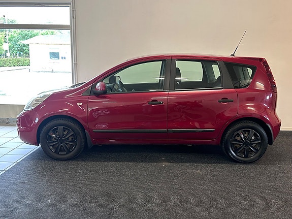 Nissan Note 9 of 18