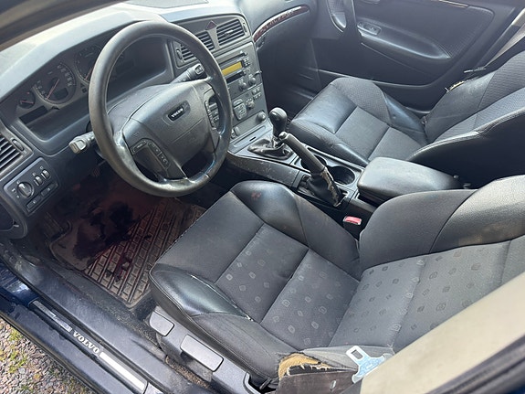 Volvo V70 5 of 6