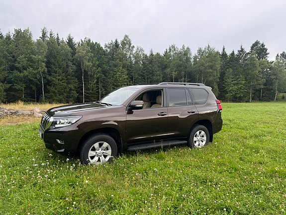 Toyota Land Cruiser 17 of 23