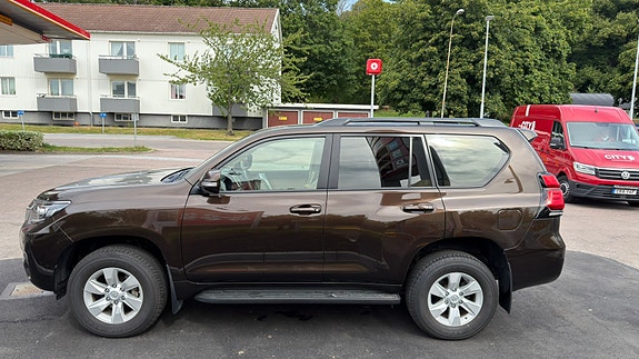 Toyota Land Cruiser 5 of 23