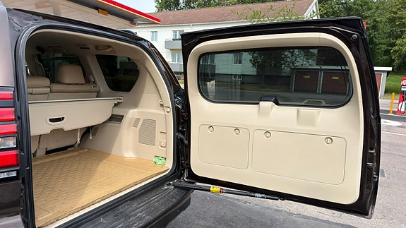 Toyota Land Cruiser 15 of 23