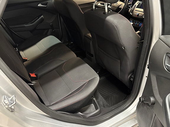 Ford Focus 28 of 30