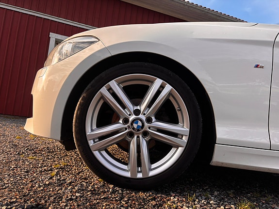 BMW 118d 4 of 30
