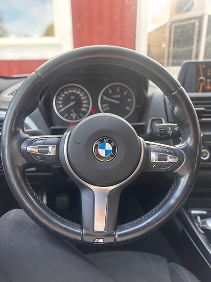 BMW 118d 15 of 30