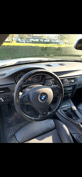 BMW 330d 8 of 16