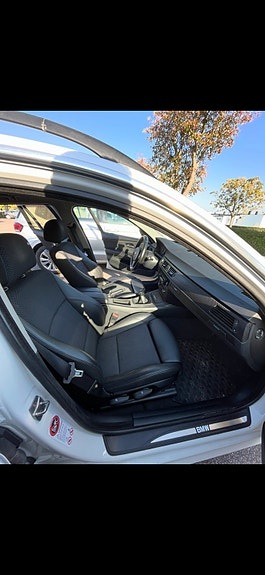 BMW 330d 11 of 16
