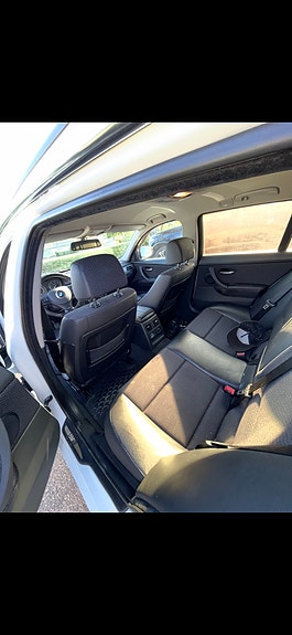 BMW 330d 13 of 16