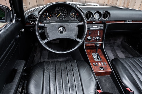 Mercedes-Benz 300 SL 26 of 30