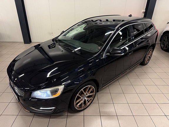 Volvo V60 2 of 20