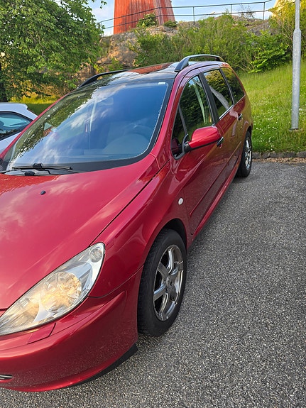 Peugeot 307 SW 5 of 7