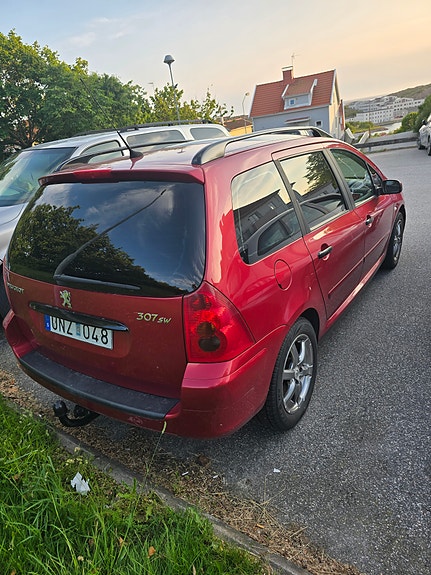 Peugeot 307 SW 3 of 7