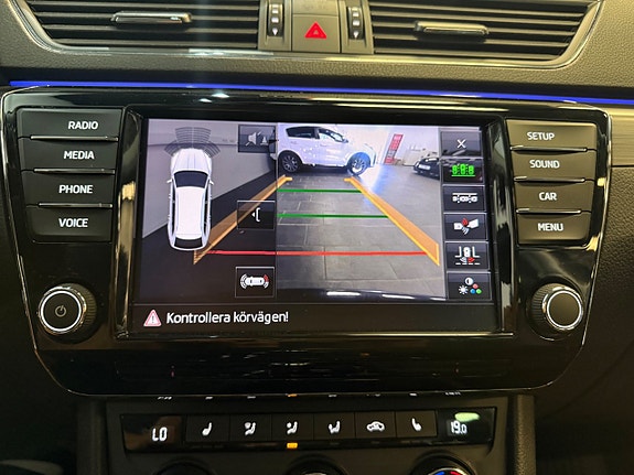 Skoda Superb 11 of 18