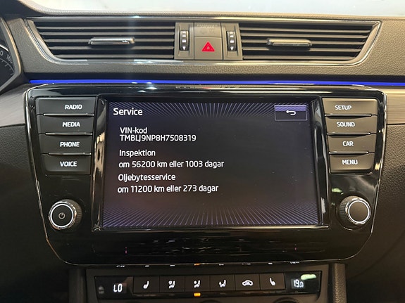 Skoda Superb 12 of 18