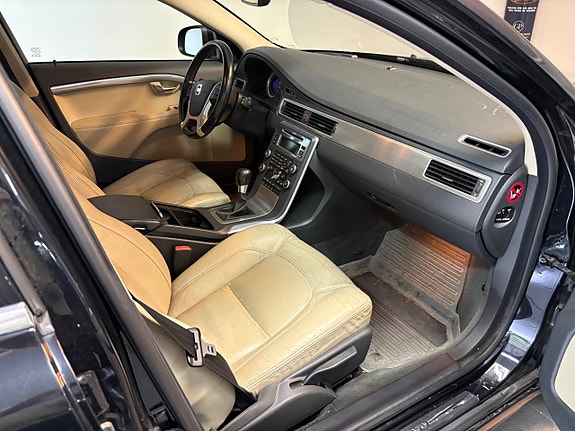 Volvo V70 15 of 18