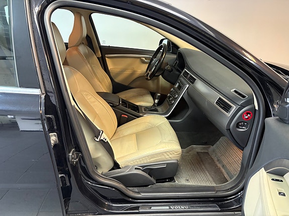 Volvo V70 14 of 18