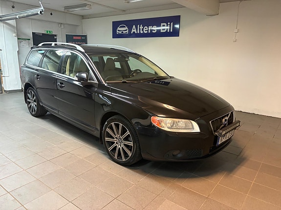 Volvo V70 3 of 18