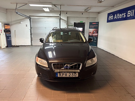 Volvo V70 4 of 18