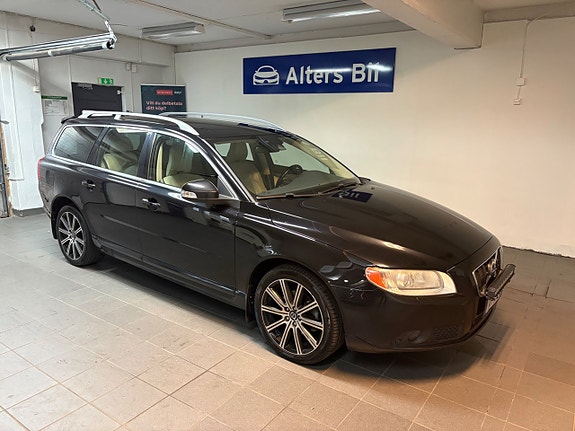 Volvo V70 2 of 18