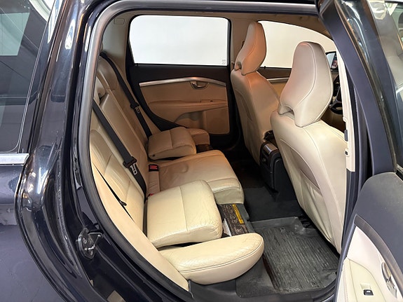 Volvo V70 13 of 18