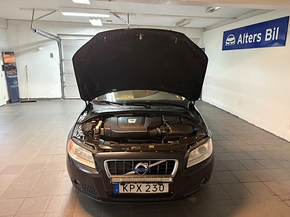 Volvo V70 5 of 18