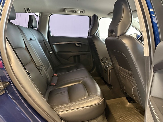 Volvo V70 9 of 11