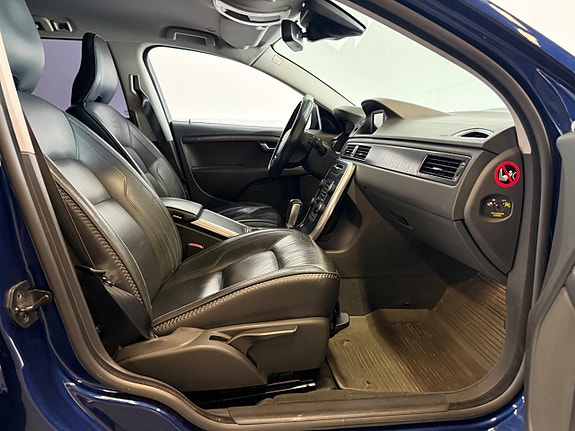 Volvo V70 5 of 11